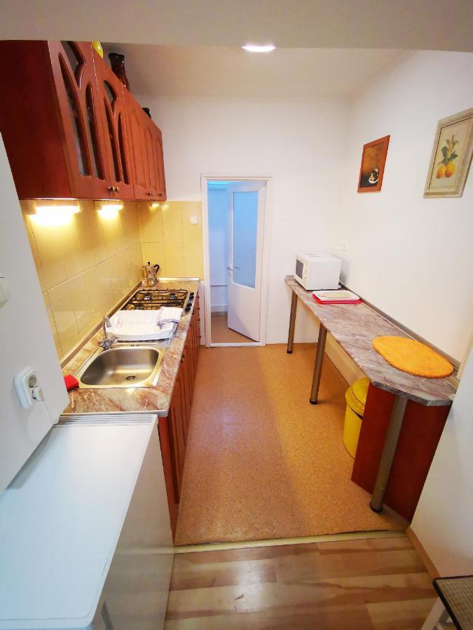 Máté apartman Gyula Exterior foto
